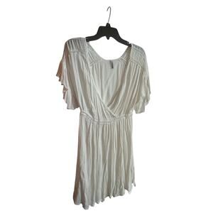 Raviya Crochet V-Shape White Dress